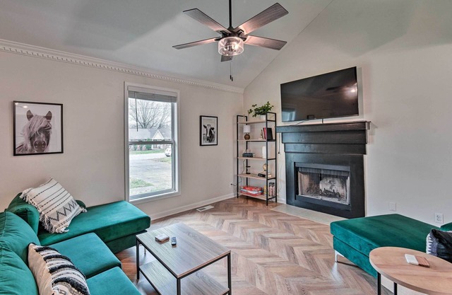 3 Mi to Old Hickory Lake: Home w/ Fenced Yard!