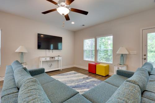 3 Mi to Sand and Surf Ocean Isle Beach Retreat!