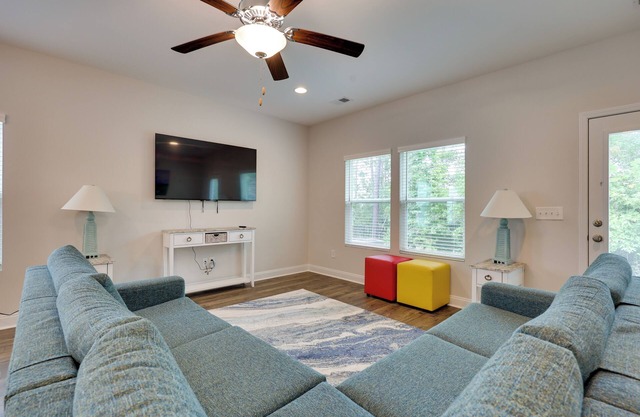 3 Mi to Sand & Surf: Ocean Isle Beach Retreat!