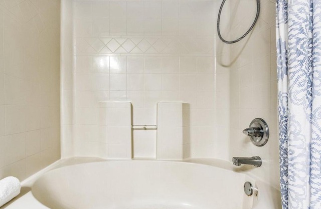3 Min to Beach Spacious&Stylish Fully Stocked Home