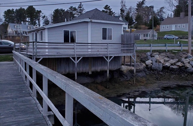 3 chalets d'une chambre entièrement équipés avec WIFI gratuit / location à la semaine