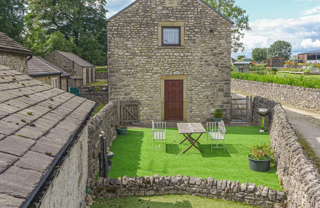 3 Mews Primitifs, CHELMORTON