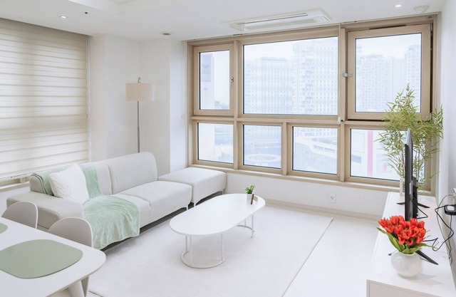 3 Queen Beds - Mins to Incheon Airport, Songdo & Seoul