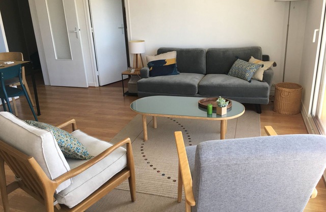 Appartement 3 pièces , au pied de la plage du Casino