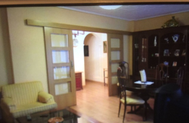 Appartement de 3 pièces et un garage dans le centre de Saragosse, entièrement équipée. WIFI