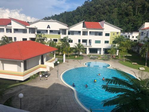 3 Rooms Apartment - Near Beach