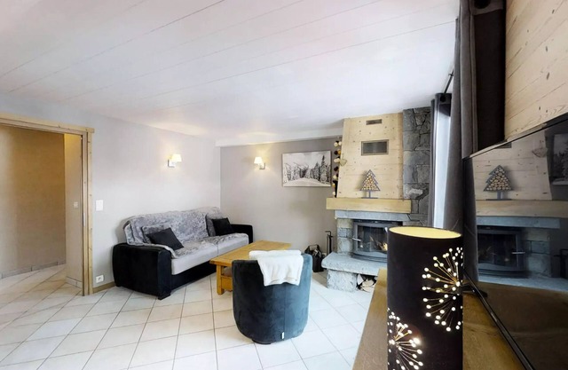 3 Rooms for 4 People