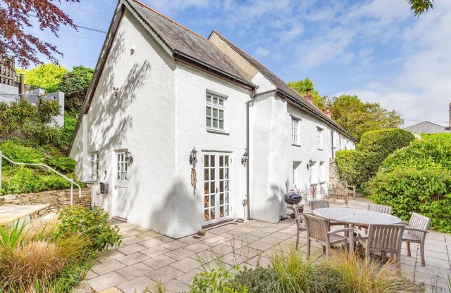 3 Rose Cottages