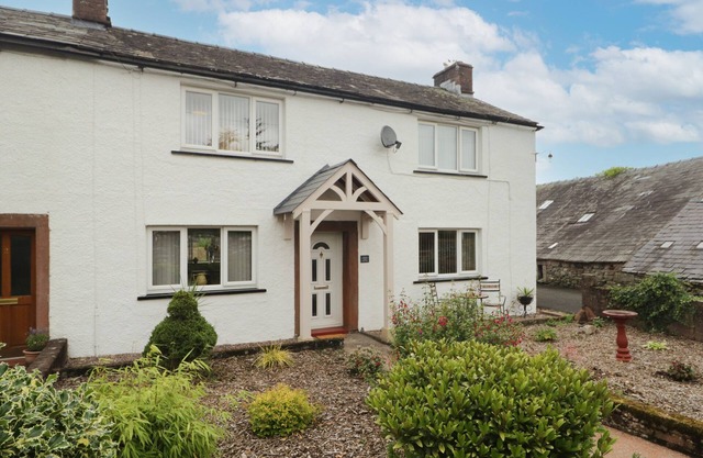 3 SPRINGFORT COTTAGES, character holiday cottage in Penrith