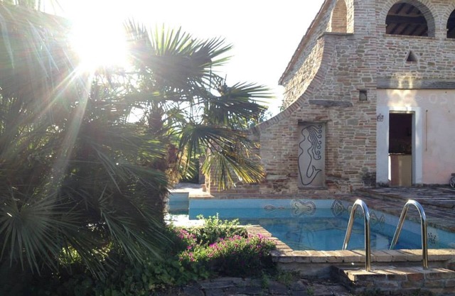 3 maisons en pierre dans un emplacement unique