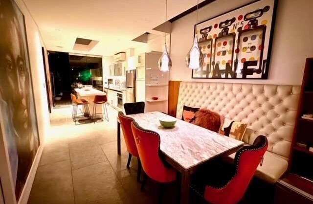 3 Storey Terrace House Walk Fox Studios SCG & City