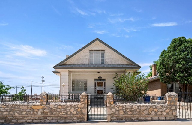 3 story home near downtown El Paso