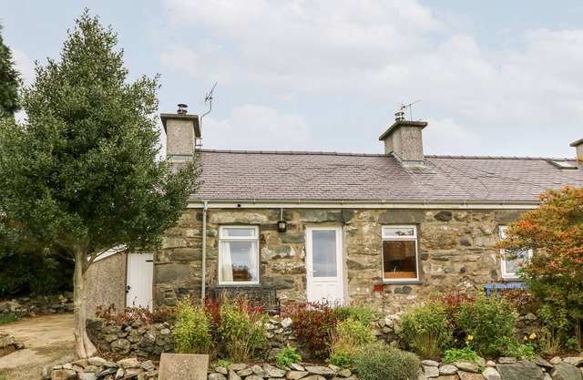 3 Tan y coed, TREMADOG