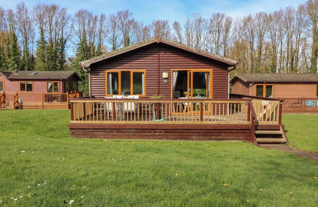 3 THE GLADE, pet friendly, with pool in Rock