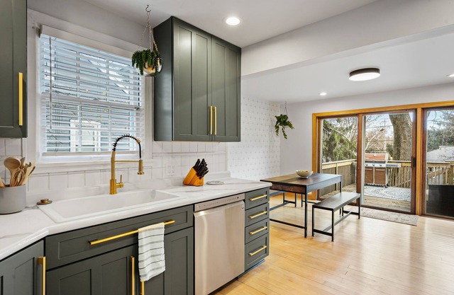 30+ Day - Close to Everything. Pet Friendly.