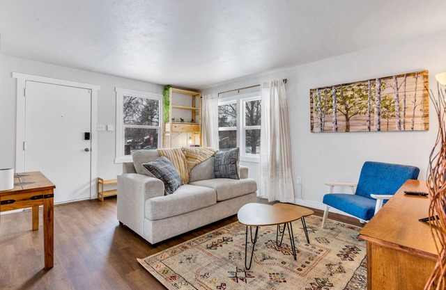 30 Day Stay Comfortable Home Close to Everything