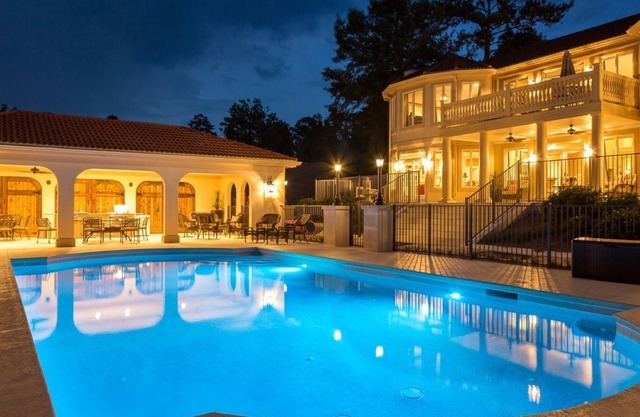 12,000 Sq, luxe, ascenseur, au bord du lac, piscine, Dock, Fire Fire, Pontoon & Jet Skis