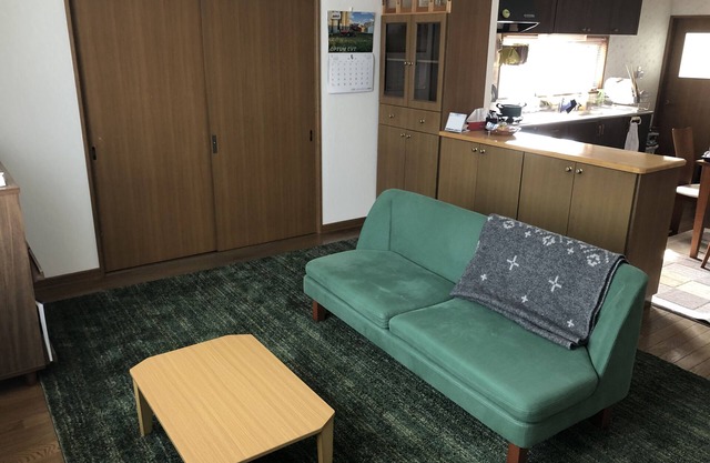 30 secondes à pied de la gare!Chambre quadruple, cuisine disponible, visite de la ferme est également disponible