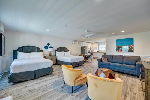 302 Queen Suite, 3rd Floor Low Tide