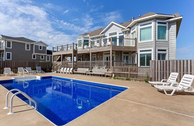 3025 Who's On First *Private Pool*Elevator*Theater