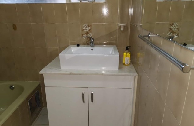 306 On Aquila Guest House