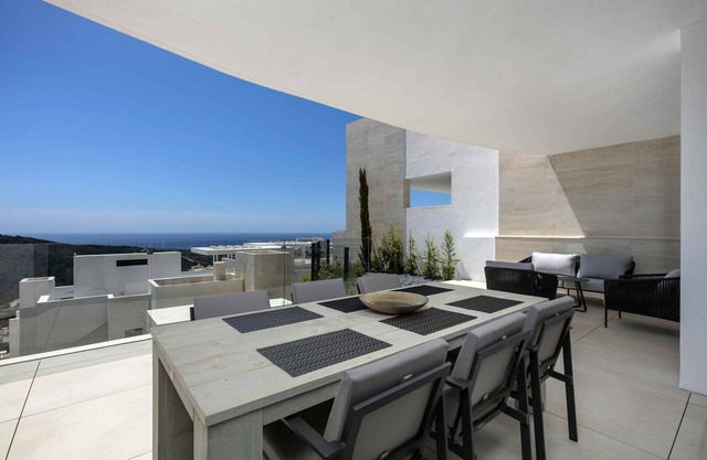 3060 Modern Escape with Ocean View Palo Alto