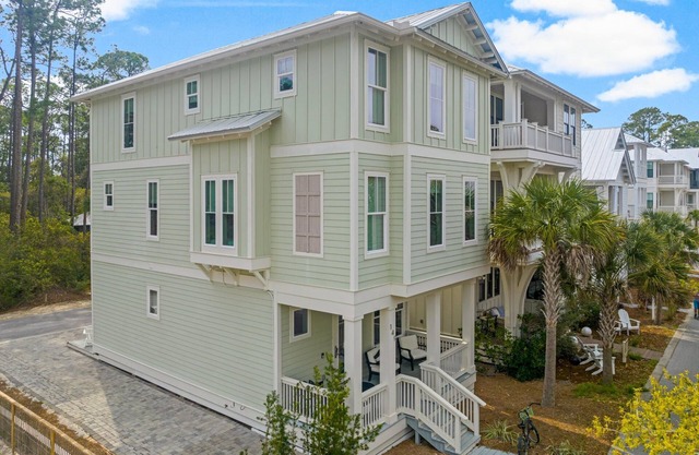 30A Beach House - SEACREST, Sleeps 18! Pet Friendly, Pool, Beach, Free Golf