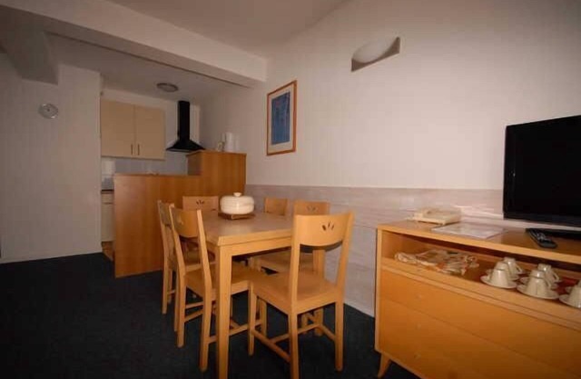 30m du centre station, 1er étage, vue pistes de ski, remise en forme, piscine, sauna, télévision