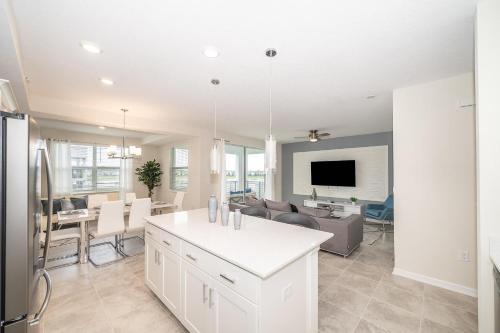 3120-206DR STOREY LAKE, CONDO 2/2 GARDEN VIEW