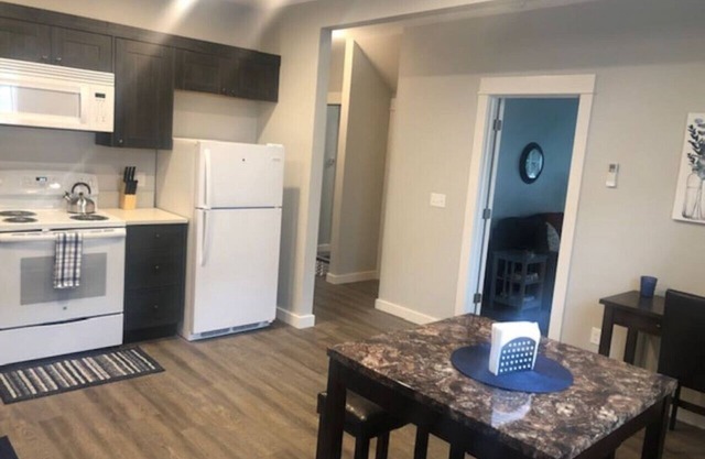 3143 DOVER #1 · NEW Modern QUALITY Apartment #1-GOODSON