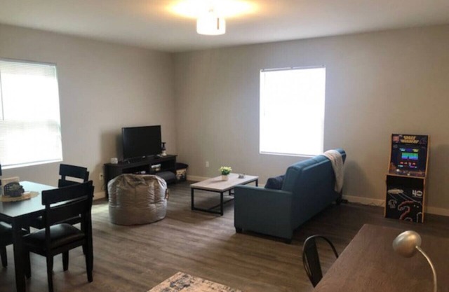 3143 Dover #2 · NEW Modern QUALITY Apartment #2 - GOODSON