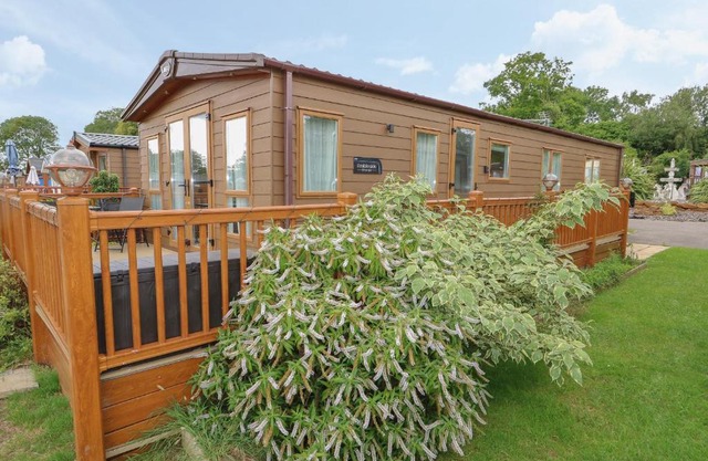 32 Lake View, Norwich