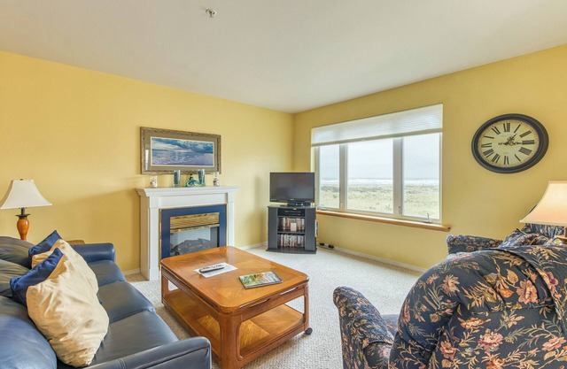 323 - Time for some vitamin sea - Oceanview Condo