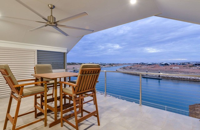 34 Madaffari Drive - Piscine