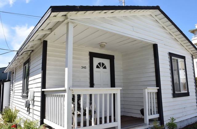343 Hinds: 2 BR, 1 BA Cabin / Bungalow à Pismo Beach, pour 6 personnes
