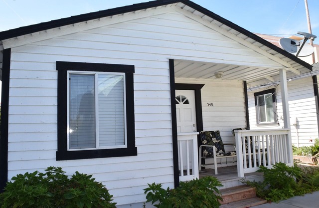 345 Hinds: 2 BR, 1 BA Cabin / Bungalow à Pismo Beach, pour 6 personnes