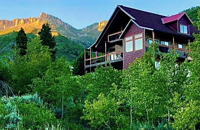 Vues 360 *, grande nouvelle cabine, sleeps14, à Ashley Nat Forest, 54 ml de Park City