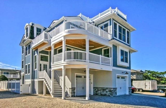 Brand New 3800 sq ft Ocean Home Maison avec vue sur l'océan - Piscine - 6 chambres - 6. 5 salles de bain