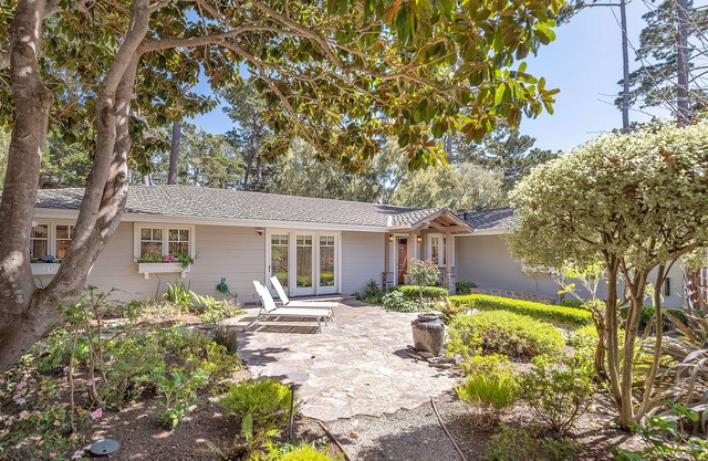 3835 Molly’s Cove - Beautiful Home Near Pebble Beach® Golf Courses & Beaches