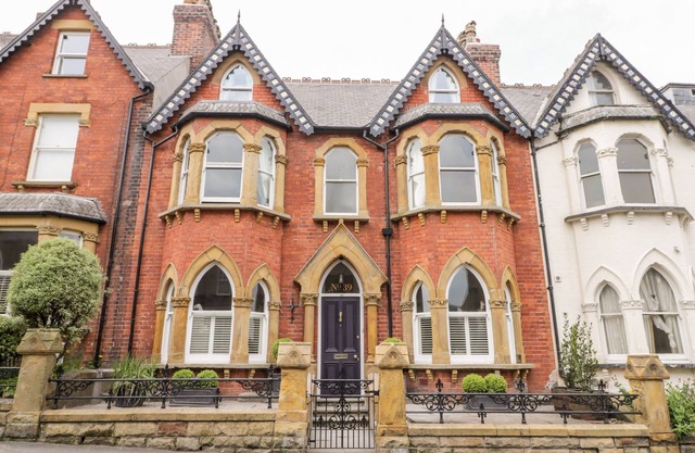 39 WEST STREET, pet friendly, luxury holiday cottage in Scarborough