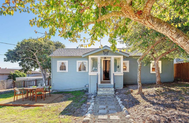 3908 Butterfly Cottage - Bay View, Close to Aquarium, Available Monthly!