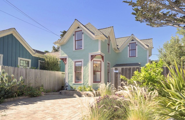 3943 Rad Beach House - 2 blocks from Lover's Point Beach, Bay Trail, PG Links