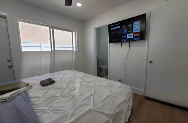 3A Private Guest Room LAX DTLA