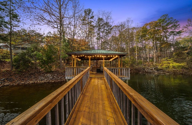 3B Beautiful Lake Norman Oasis