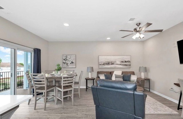 Luxury New 2-bedroom apartment in delightful Huntsville close to Hosp/ mall/