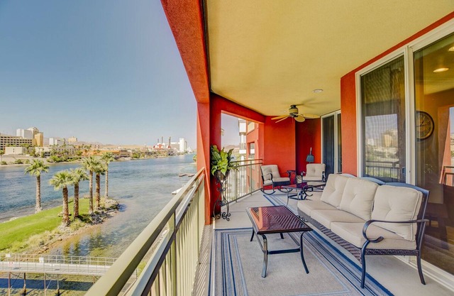 LUXURY RIVERFRONT (CRC 2H) LAUGHLIN CASINO VIEWS, 3BD/2BA (New)