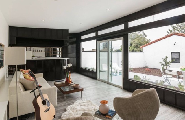3BD Spanish Villa with Bonus Room + Bar + Modern Amenities