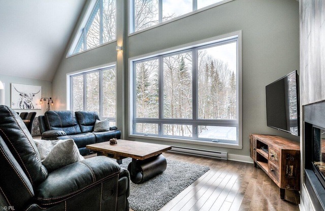 3BDRM Zen Private Tremblant Chalet - Hot Tub/Firepit/Ski - 3BDRM Zen Tremblant Chalet - Ski/Hike/Swi