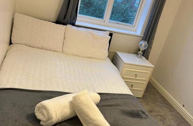3BR Maidstone Stay - Wifi, Parking, London Access