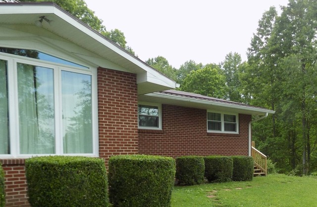 3BR/1BA w/Private, Exclusive Guest Bedrooms & Exclusive to Guests Bathroom.